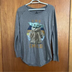 Disney Star Wars Gray Long Sleeve Tee with Graphic‎ Print woman’s size small